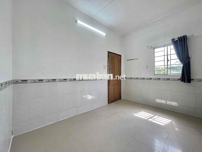 PHÒNG TRỌ SINH VIÊN MÁY LẠNH CỬA SỔ TRỜI KẾ BÊN ĐHOC CÔNG THƯƠNG