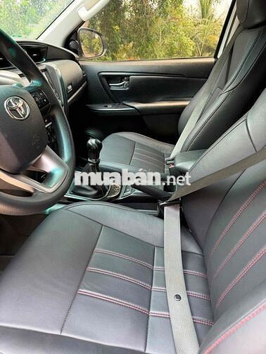 Toyota Fortuner 2023 Trắng