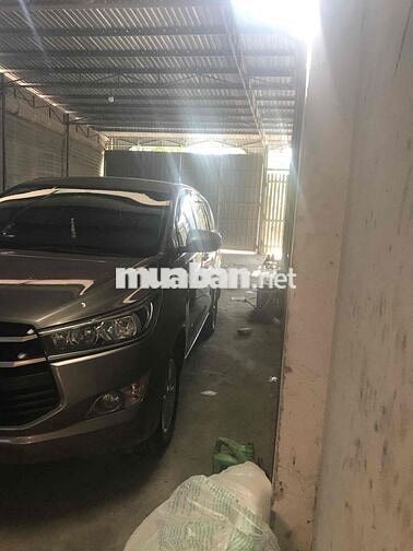 Toyota Innova 2017 2.0E Ghi đồng