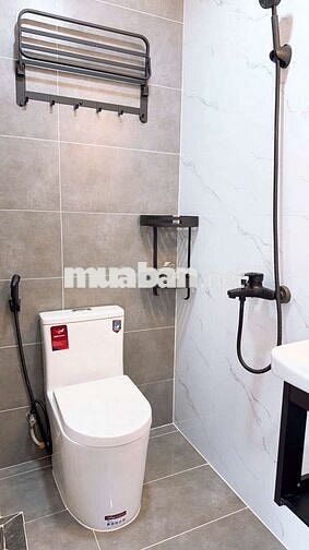 Nhà mới hẻm 4 m thông, ( 40m2) Nguyễn Trãi _ Lê Hồng Phong Q5 , 