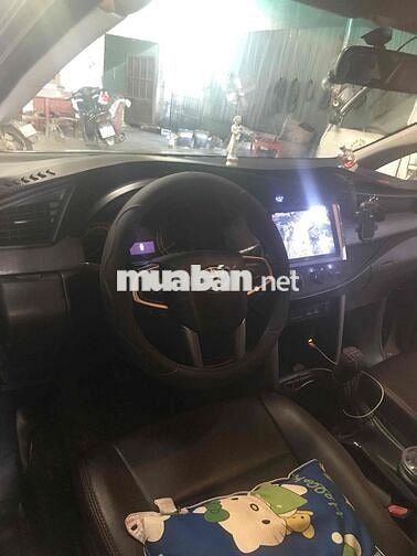 Toyota Innova 2017 2.0E Ghi đồng