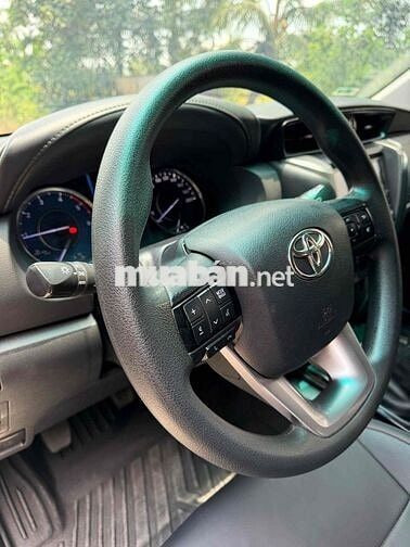 Toyota Fortuner 2023 Trắng