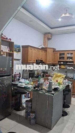 👉Bán Gấp nhà 1trệt 3lầu 4pn 4wc 1bếp.DT 4X17 Sổ hoàn công