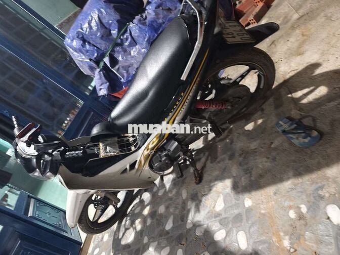 Yamaha Sirius 2016 Trắng đen
