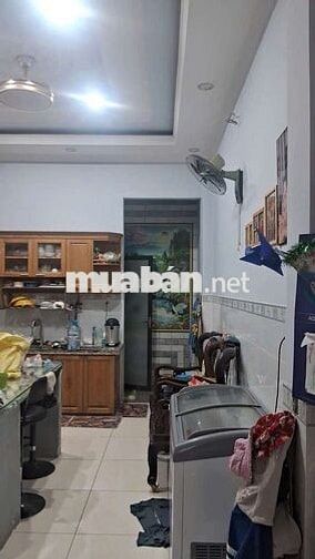 👉Bán Gấp nhà 1trệt 3lầu 4pn 4wc 1bếp.DT 4X17 Sổ hoàn công
