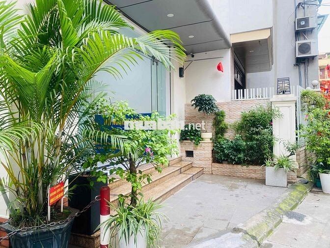 Cho thuê nhà mặt phố Trần Cung 80m2 3 tầng kinh doanh