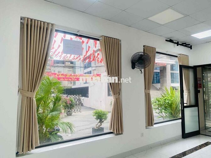 Cho thuê nhà mặt phố Trần Cung 80m2 3 tầng kinh doanh