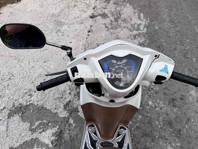 Honda Vision 2013 màu Trắng