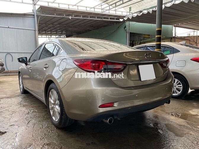 Mazda 6 model 2016 màu vàng cát