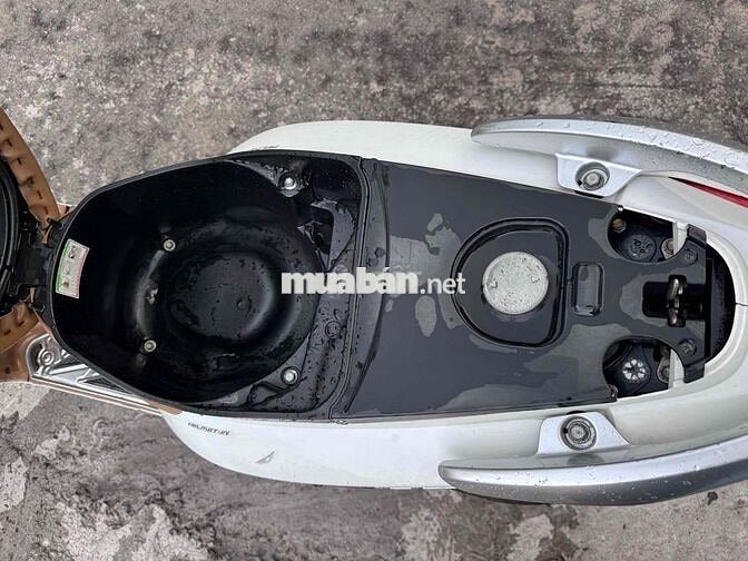 Honda Vision 2013 màu Trắng