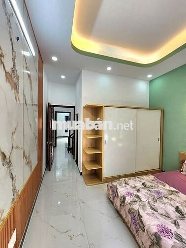 CẦN BÁN LẠI CĂN NHÀ 3 TẦNG DTSD 240M2 FULL NỘI THẤT CAO CẤP