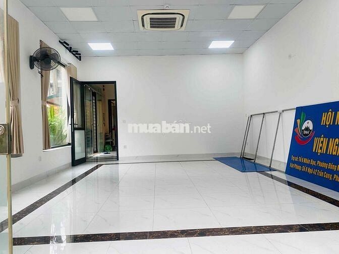 Cho thuê nhà mặt phố Trần Cung 80m2 3 tầng kinh doanh