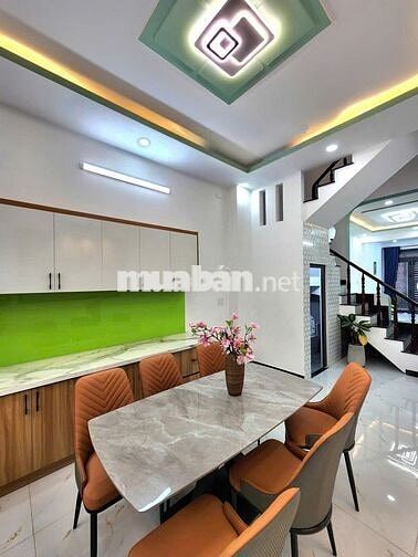 CẦN BÁN LẠI CĂN NHÀ 3 TẦNG DTSD 240M2 FULL NỘI THẤT CAO CẤP