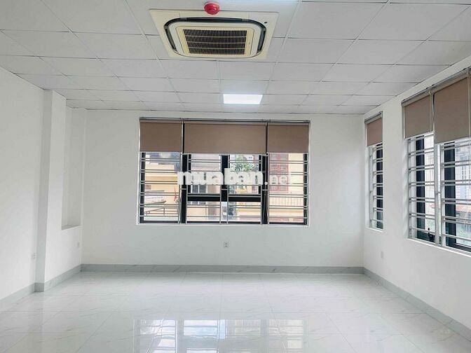 Cho thuê nhà mặt phố Trần Cung 80m2 3 tầng kinh doanh