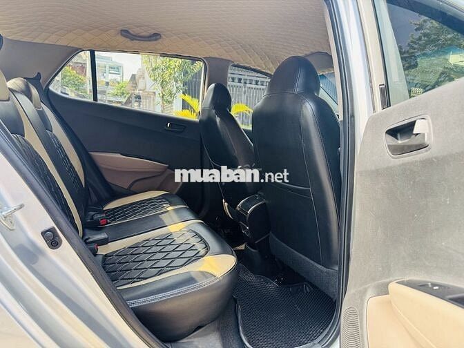 Hyundai Grand i10 2017 Bạc