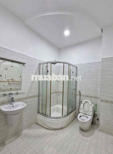 Cho Thuê Nhà MTKD Bờ Bao Tân Thắng - DT 4,5x25m 1 Trệt 3 Lầu 6Pn 6Wc