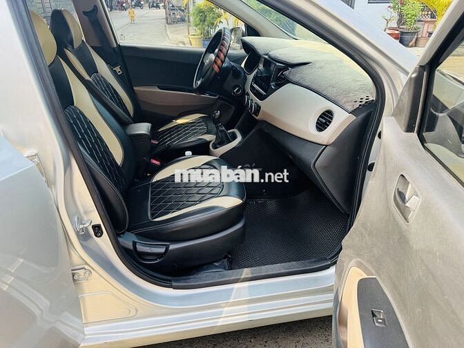 Hyundai Grand i10 2017 Bạc