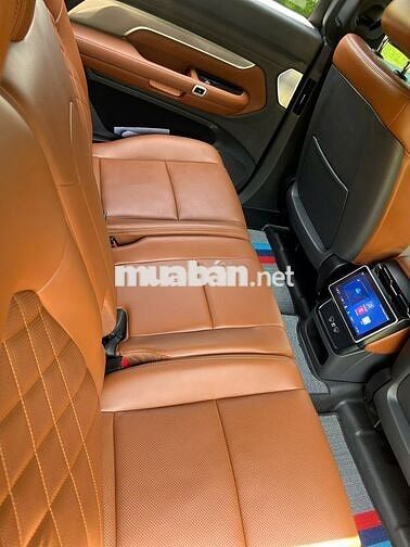 Xe điện VinFast VF9 Plus 2024 Xám