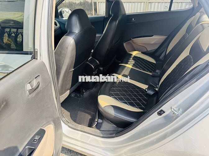 Hyundai Grand i10 2017 Bạc
