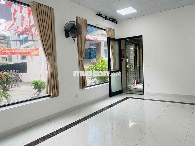 Cho thuê nhà mặt phố Trần Cung 80m2 3 tầng kinh doanh