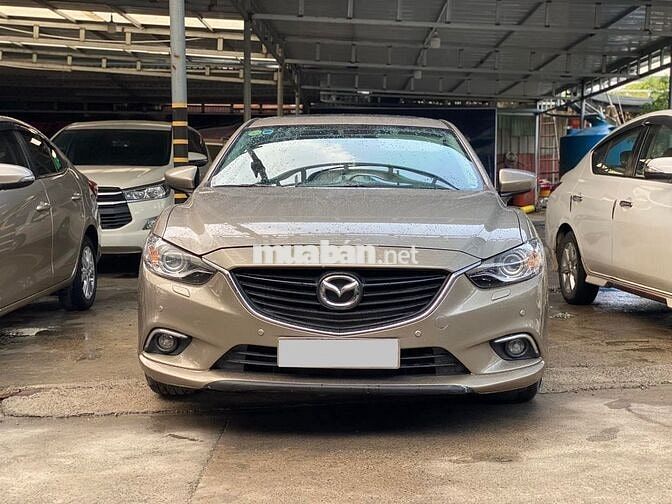 Mazda 6 model 2016 màu vàng cát