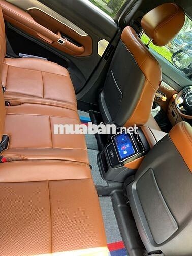 Xe điện VinFast VF9 Plus 2024 Xám