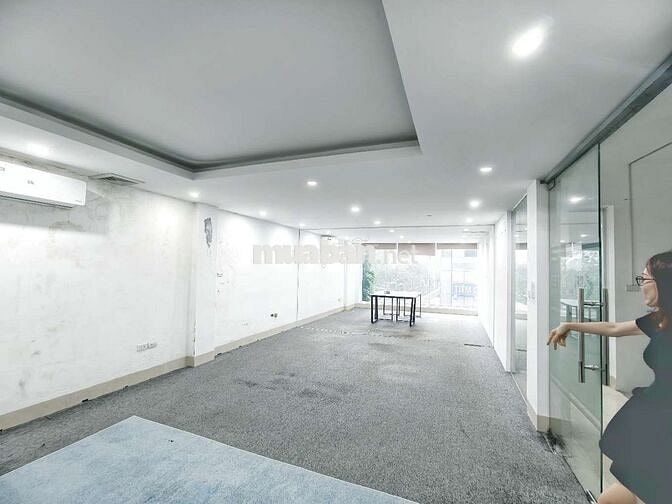 CHO THUÊ Văn Phòng 80m² - 11tr chia 2 phòng tại văn quán