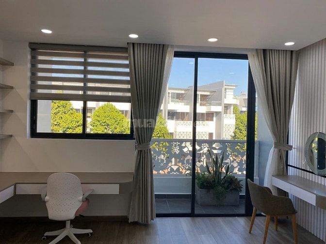 Bán nhà 4 tầng đường 23m full nội thất dự án Trung Nguyên