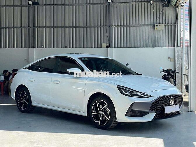 MG MG5 Luxury Trắng 13.000km