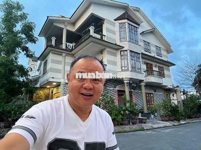 Nhà tìm chủ nhà Gốc 2MT khu Dân cư Bình Hưng