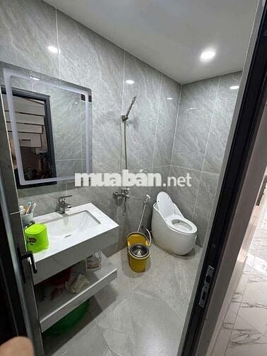 CHO THUÊ NHÀ HẺM XE HƠI NỘI THẤT CƠ BẢN 3PN 3WC NGUYỄN TƯ GIẢN P12
