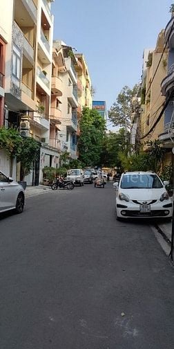 Góc 2 mặt tiền đường 10m và 8m cư xá Lê Đại Hành, DT: 4.35mx25m, 104m