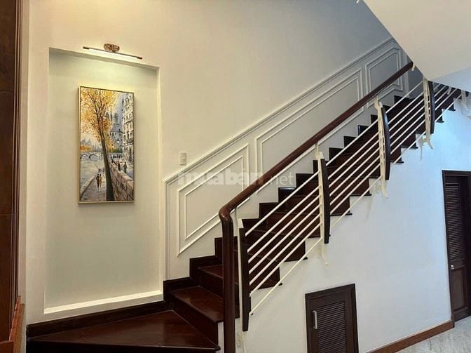 Góc 2 mặt tiền đường 10m và 8m cư xá Lê Đại Hành, DT: 4.35mx25m, 104m