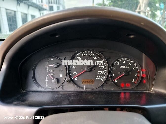 Ford Laser 2004 1.8MT Ghia Đen