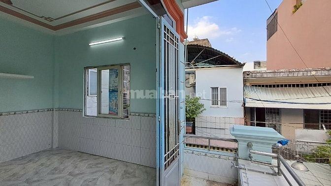CHO THUÊ NHÀ HẺM 4M (XH) LẠC LONG QUÂN, P.10, Q.TB 14TR