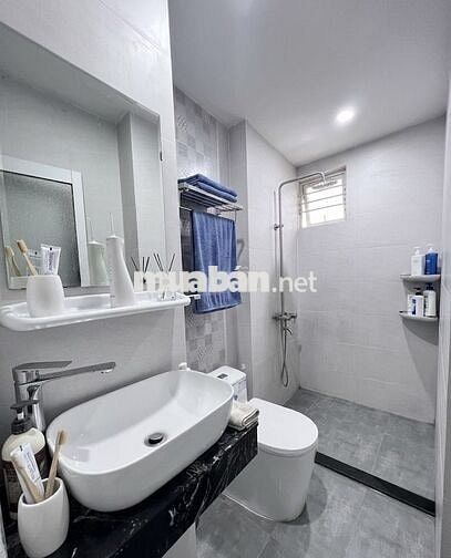 CHO THUÊ NHÀ NGUYÊN CĂN FULL NỘI THẤT – GẦN NGÃ TƯ NGUYỄN KIỆM