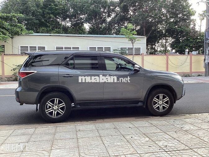Toyota Fortuner 2017 Xám 150.000km
