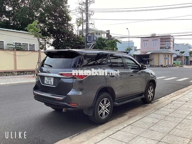 Toyota Fortuner 2017 Xám 150.000km