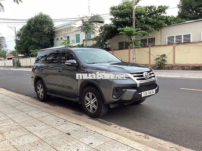 Toyota Fortuner 2017 Xám 150.000km