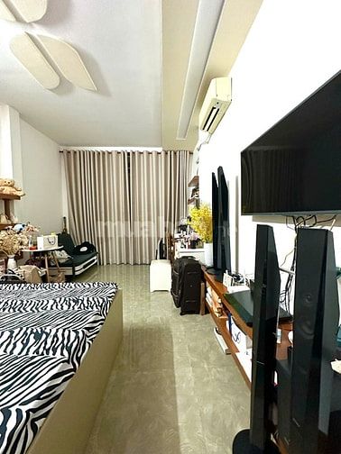 Bán nhà hẻm xe tải 10m đường Trường Chinh, Phường 14, Quận Tân Bình