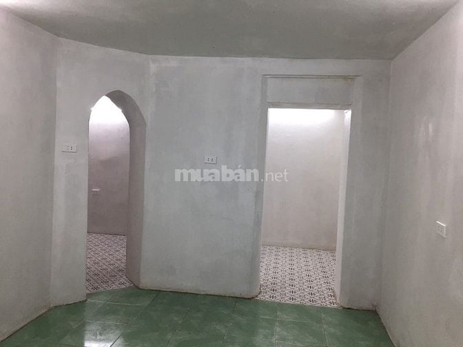 Chính chủ bán nhà sổ đỏ 30m2, phố Quang Trung, cách Hồ Hoàn Kiếm 200m