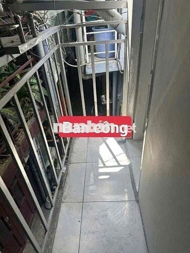 Gởi phí 20tr..Bán nhà đẹp ở ngay, 1 trệt 1 lầu ban công, 2p.ngủ.
