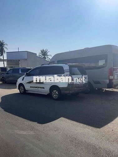 Toyota Innova 2009 J Trắng