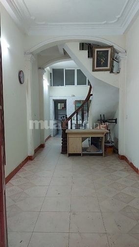 Cho thuê nhà chính chủ 5 tầng ngay đầu ngõ 142 đường Kim Giang p Đại K