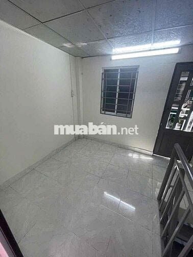 Gởi phí 20tr..Bán nhà đẹp ở ngay, 1 trệt 1 lầu ban công, 2p.ngủ.