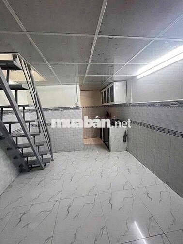 Gởi phí 20tr..Bán nhà đẹp ở ngay, 1 trệt 1 lầu ban công, 2p.ngủ.
