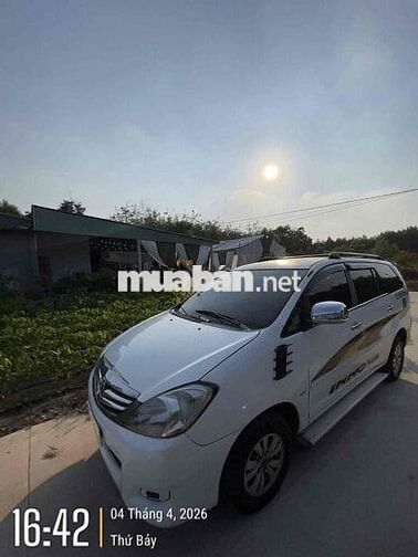 Toyota Innova 2009 J Trắng