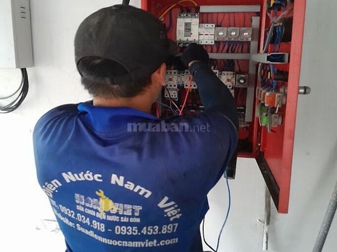 Tuyeernr Thợ Sửa Điện Nước Tại TPHCM