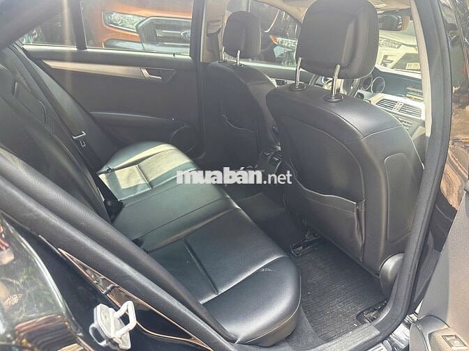 Mercedes-Benz C200 2011 Đen