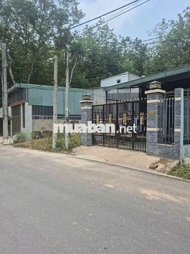 Bán mặt tiền DX 64. Ngay giáp Đường Lê Duẩn. Giáp vách TĐC Định hòa. 